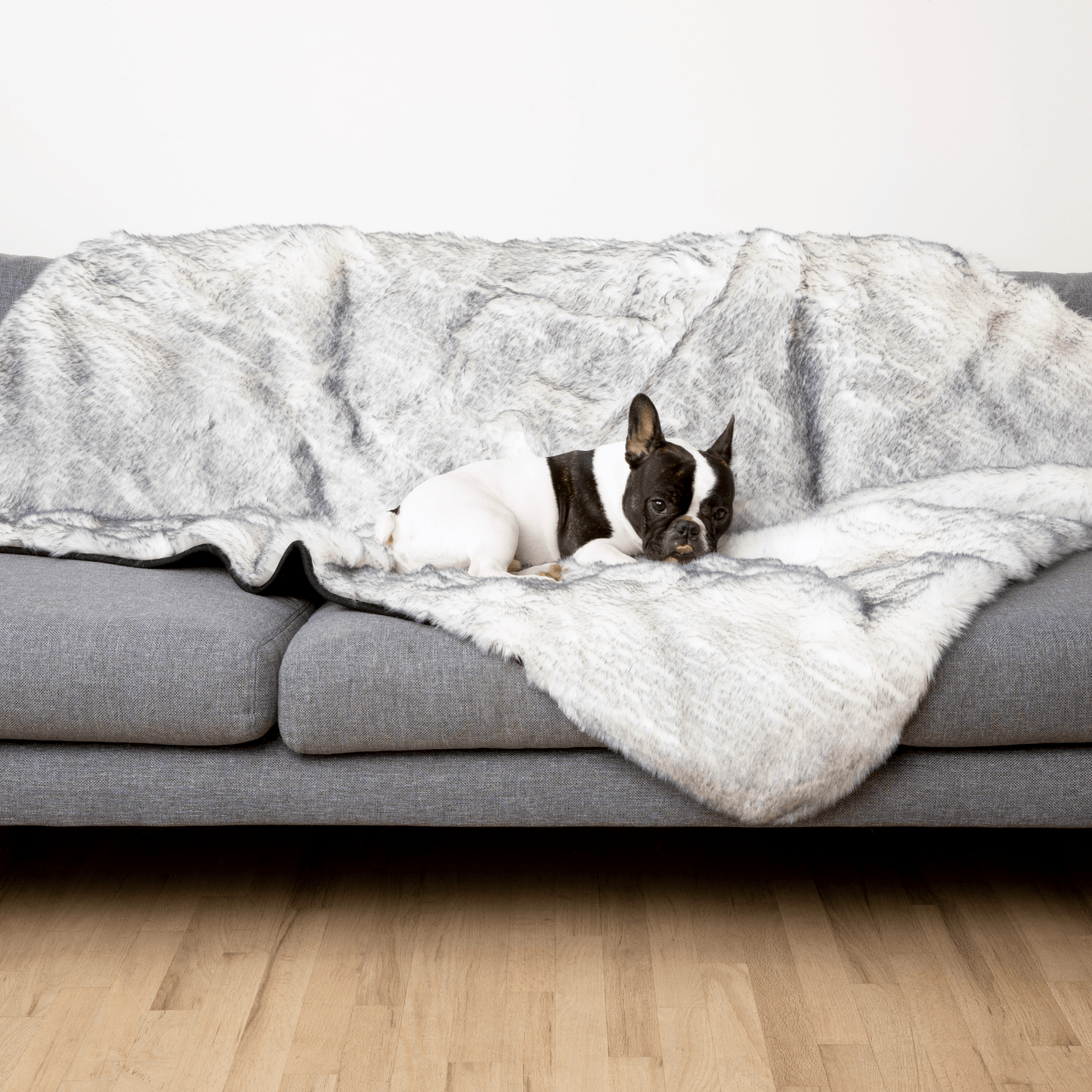 PupProtector™ Luxe Waterproof Faux Fur Blanket - Ultra Plush Arctic Fox Dog Blanket Paw