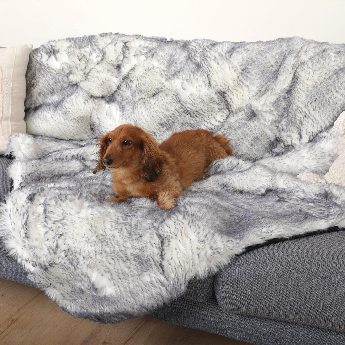 PupProtector™ Luxe Waterproof Faux Fur Blanket - Ultra Plush Arctic Fox Dog Blanket Paw