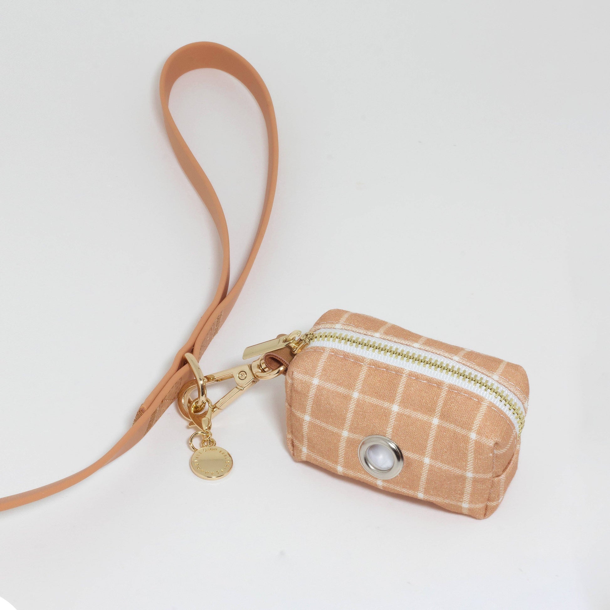 Chai Brown Waste Bag Holder Pet Waste Bag Dispenser SUNNY TAILS