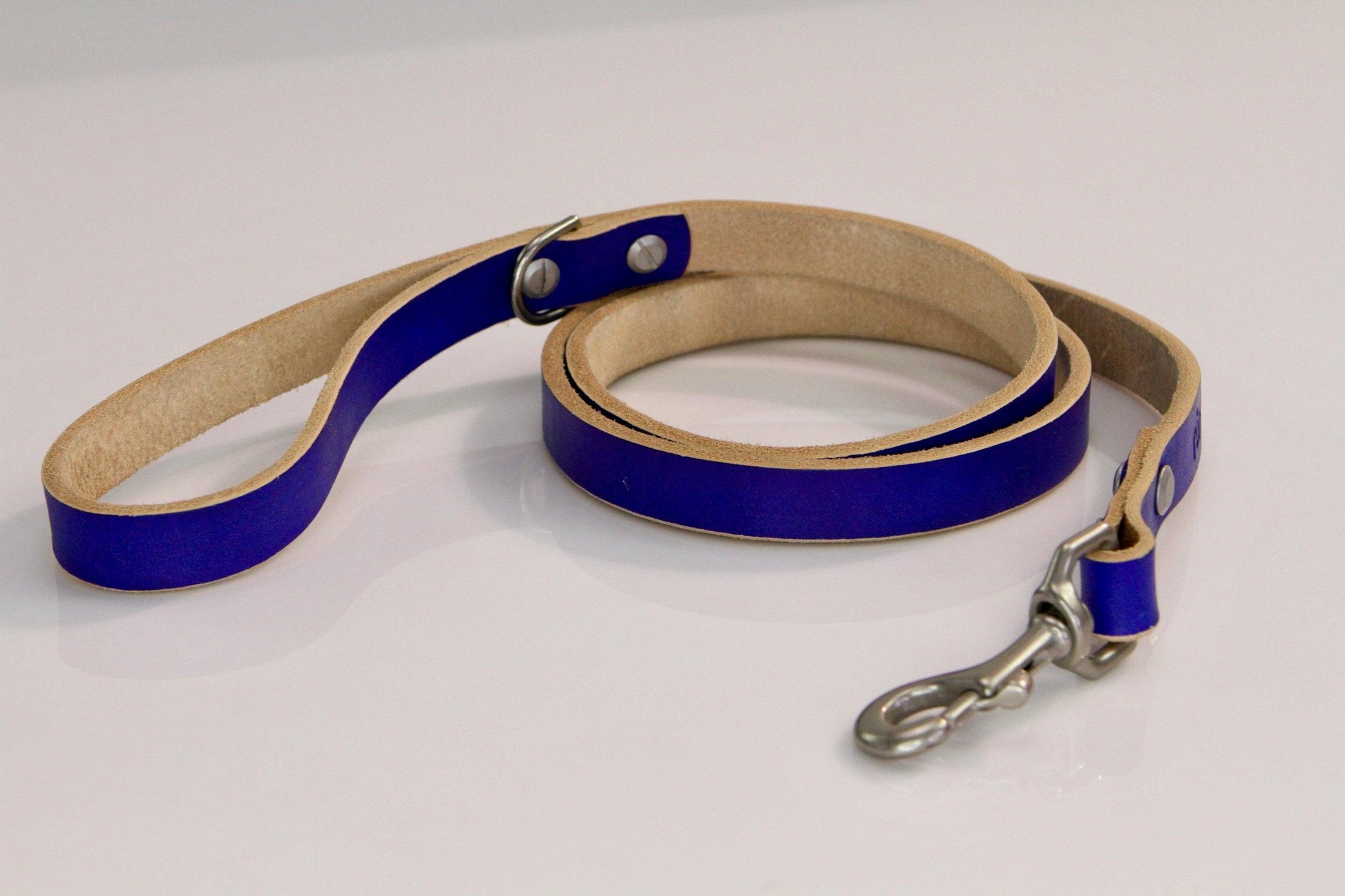 handmade leather dog leash Dog Leashes rōmng